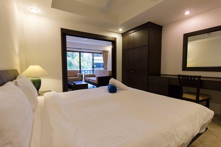 The Club Apartment *