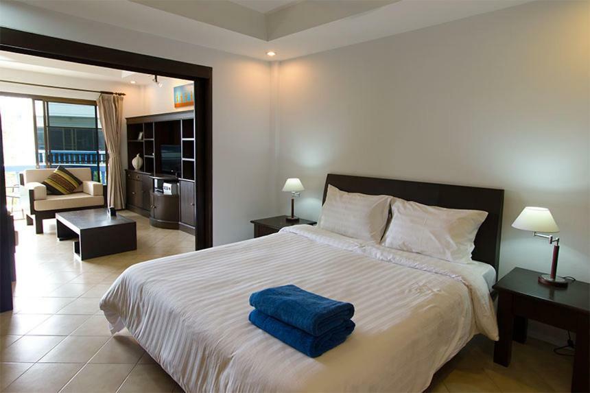 The Club Apartment *