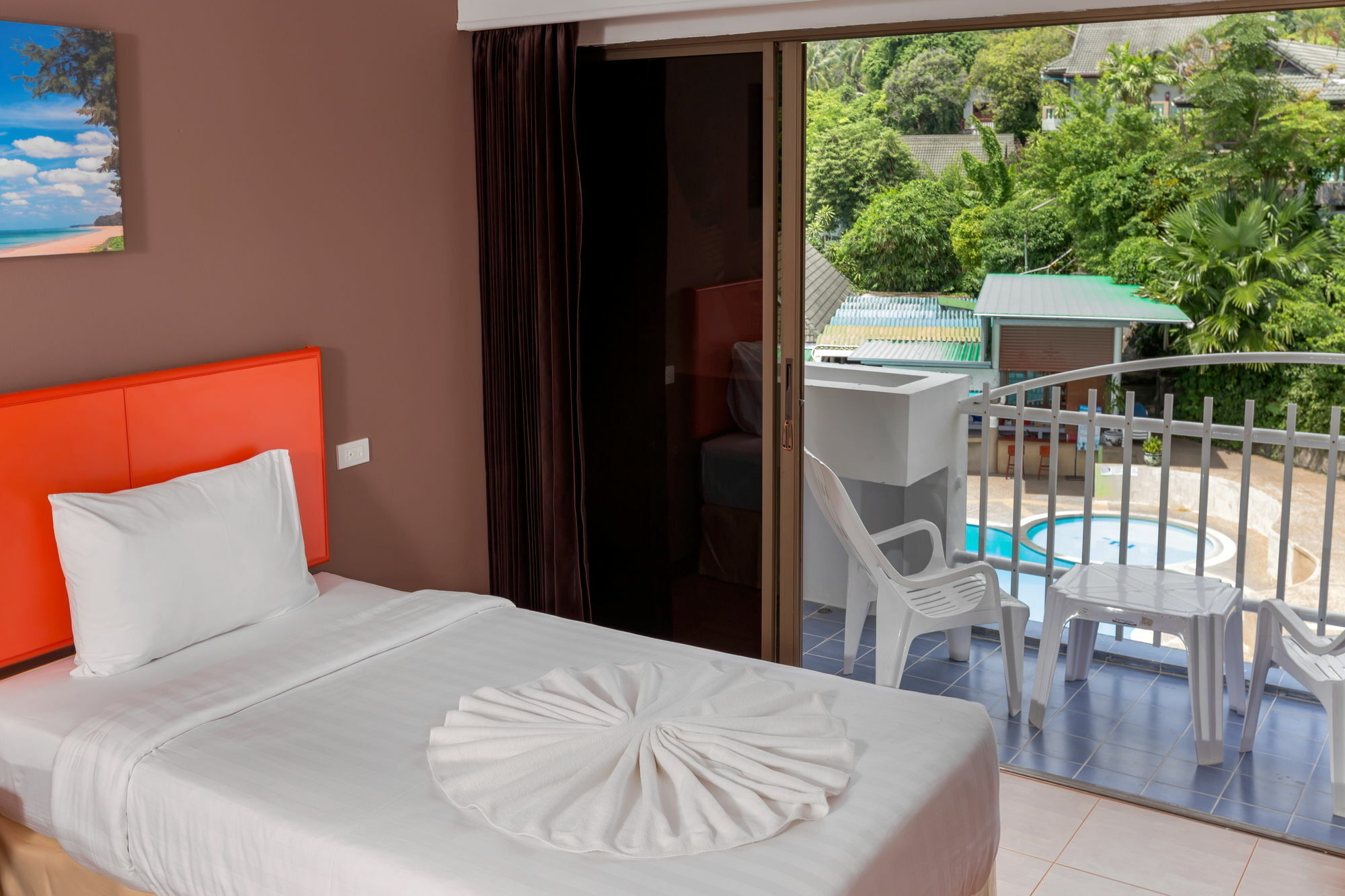 Hotel 7days Premium Phuket 3*