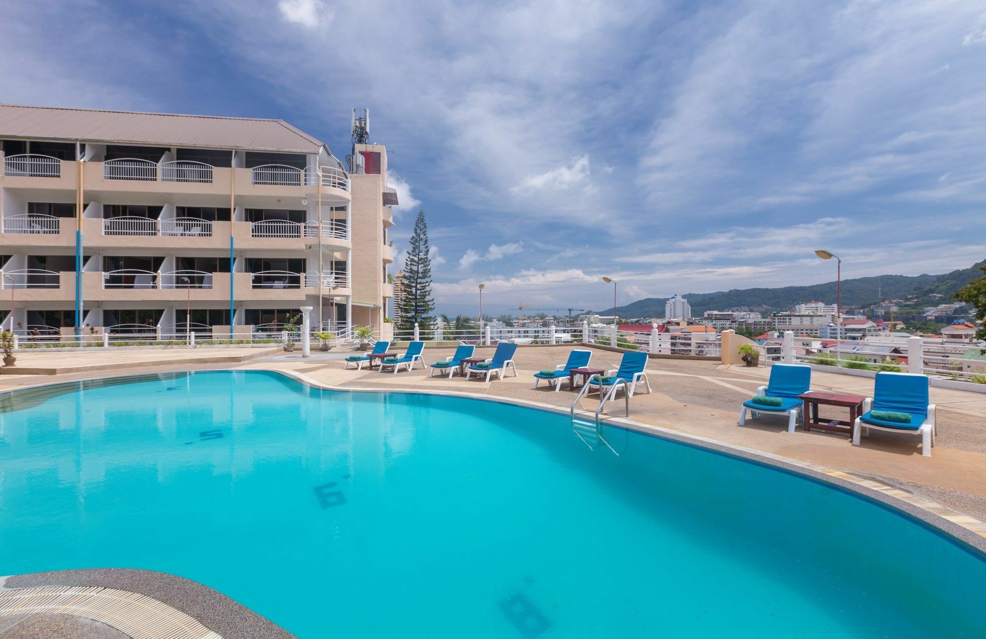 7days Premium Phuket Hotel