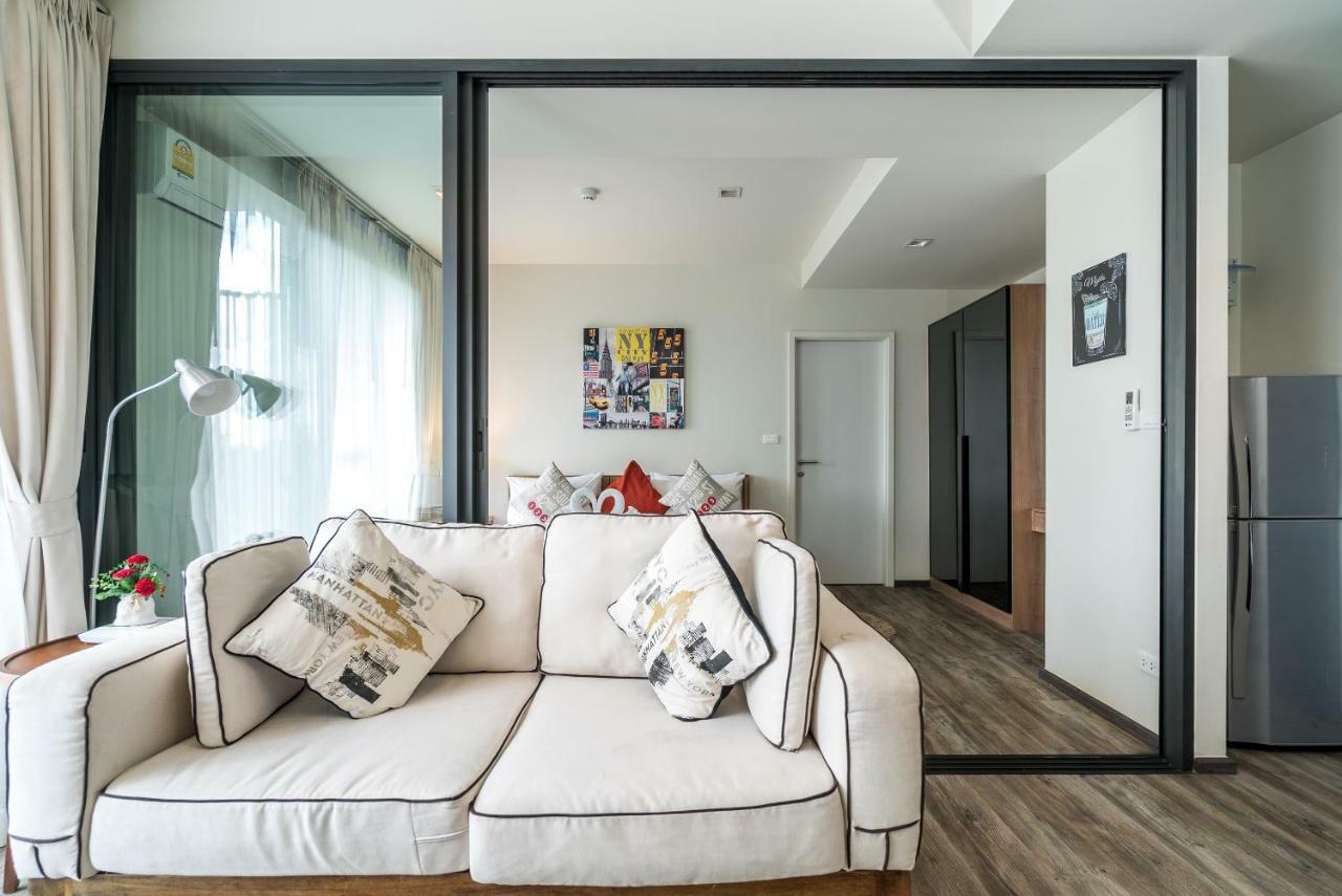 The Deck By Lofty Apartment *
