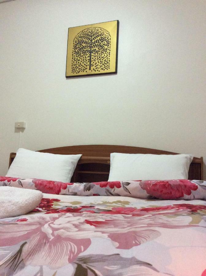 Nb House Guest house Karon