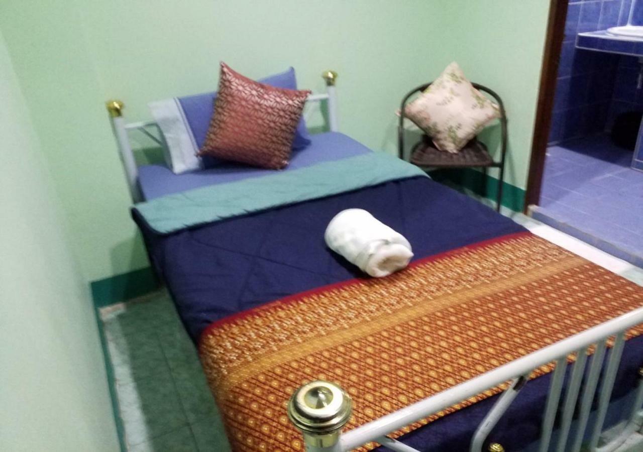 Rung Tawan Hostel