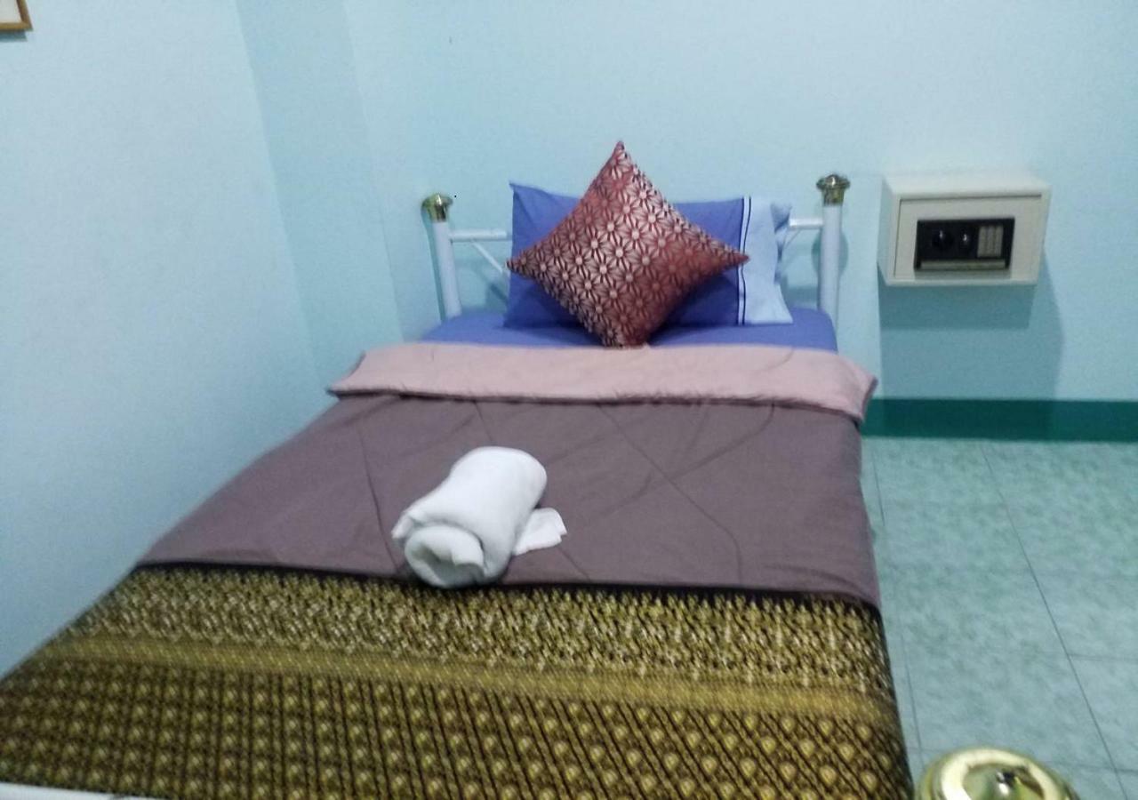 Hostel Rung Tawan *
