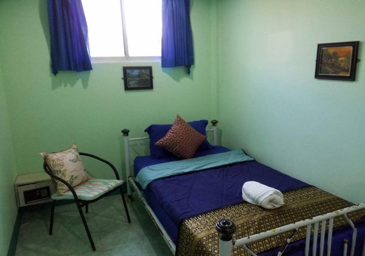 Rung Tawan Hostel
