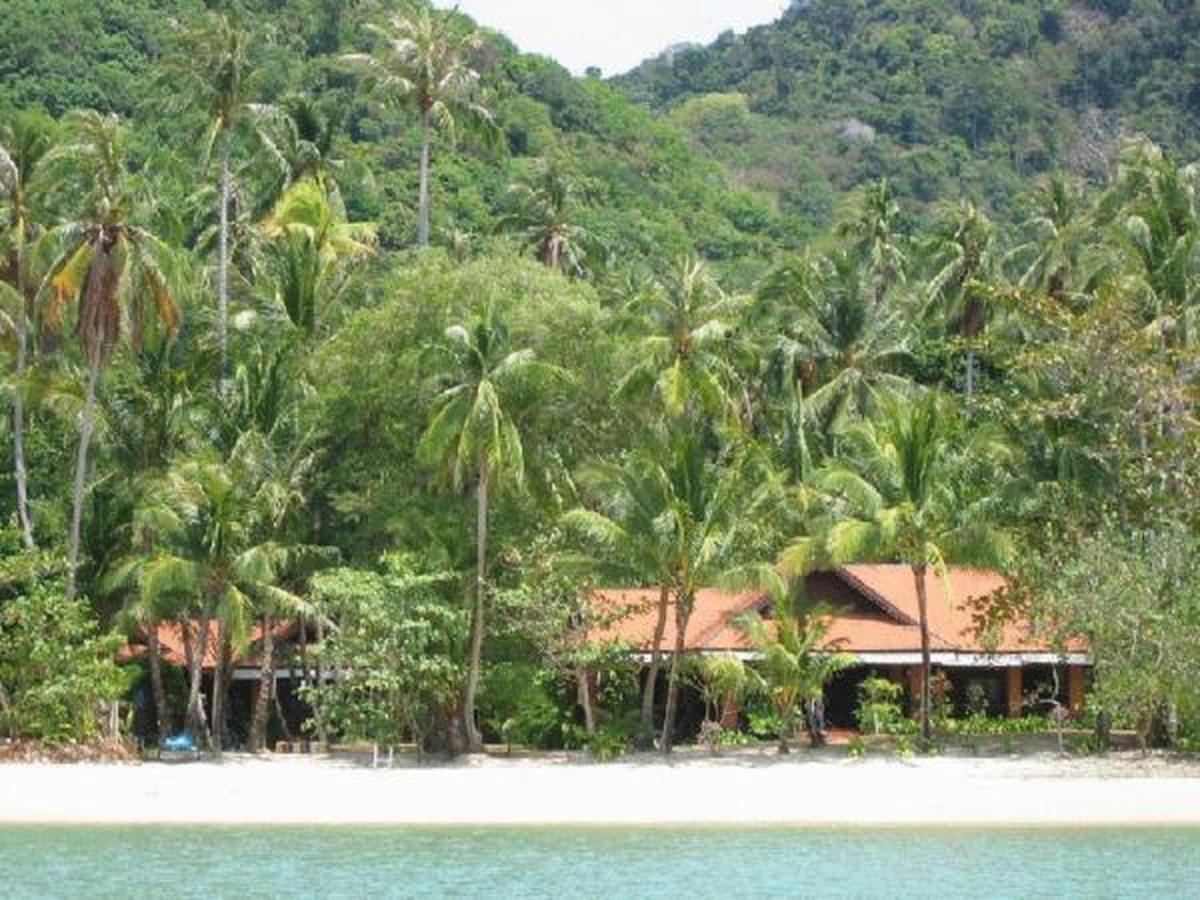 Resort Baan Mai Beachfront Lone Island 4*