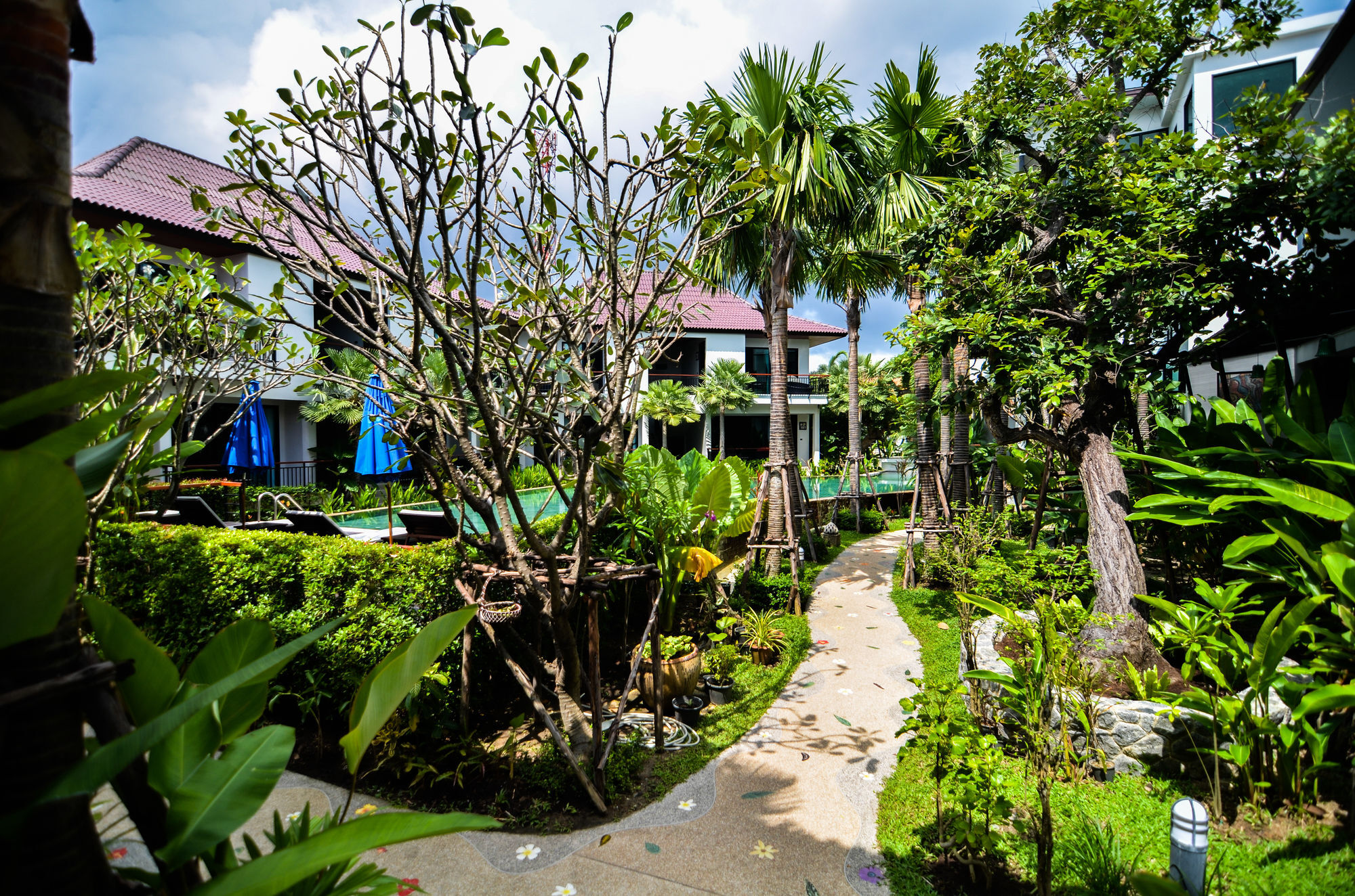 Coco Retreat Phuket And - Sha Resort Chalong