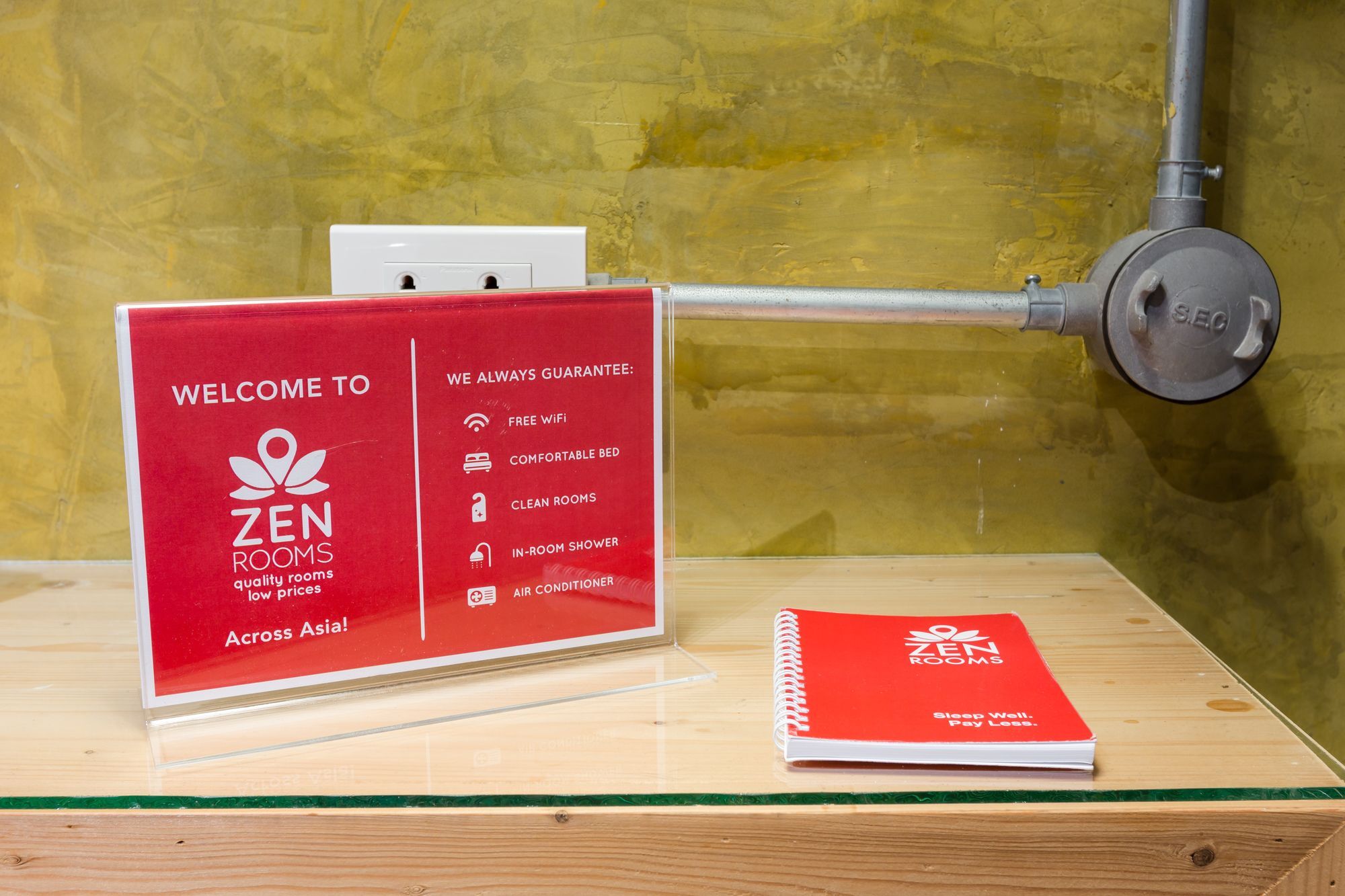 Zen Roundabout Karon Hotel 2*