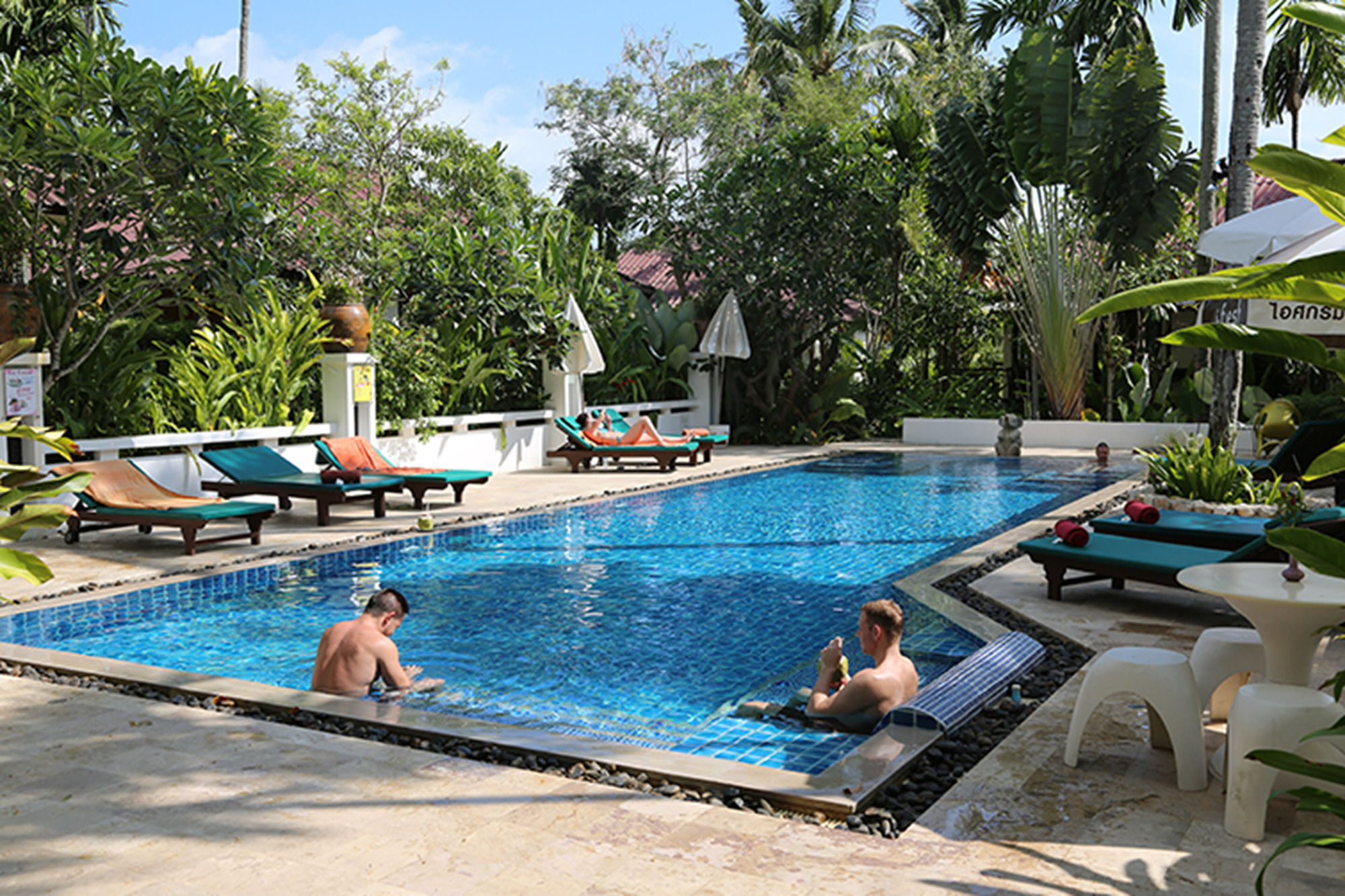 Cocoville Phuket - Sha 3*