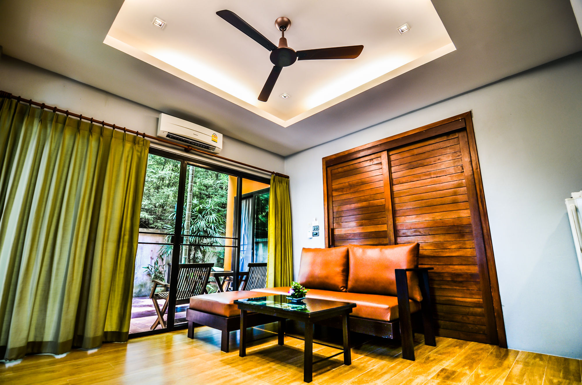Cocoville Phuket - Sha 3*