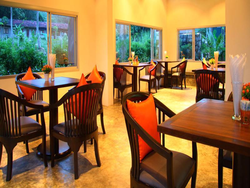 Resort Signature Phuket 4*