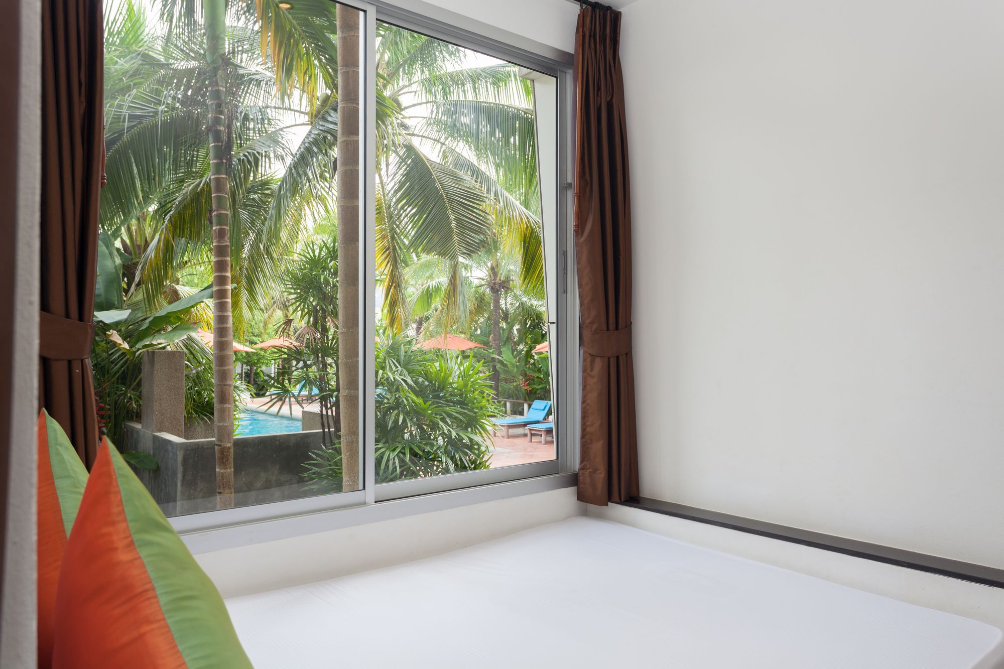 Signature Phuket Resort 4*