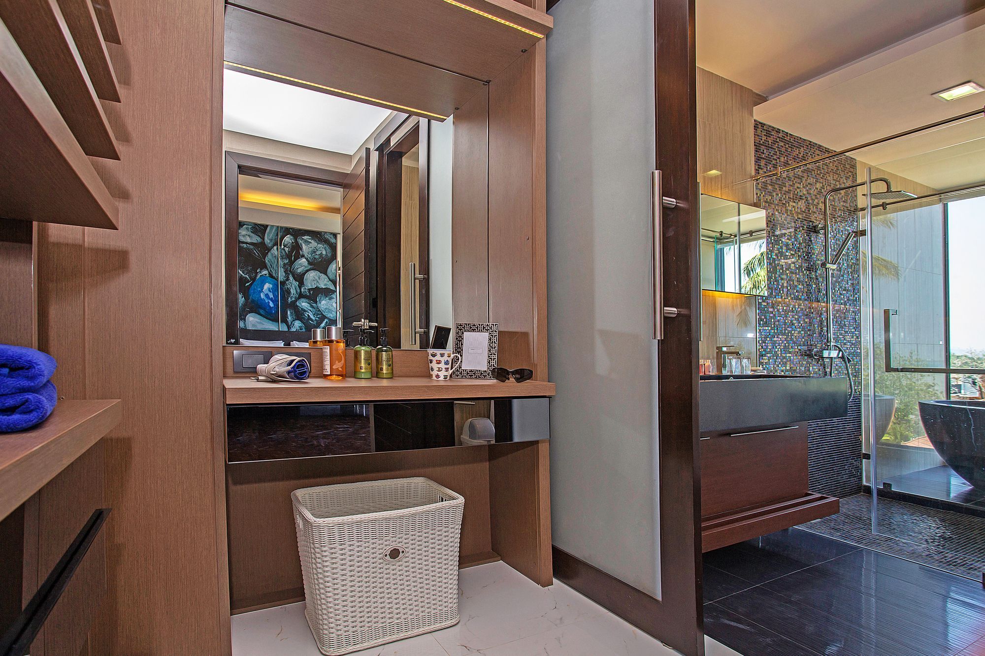 Equilibrium - 4 Bed