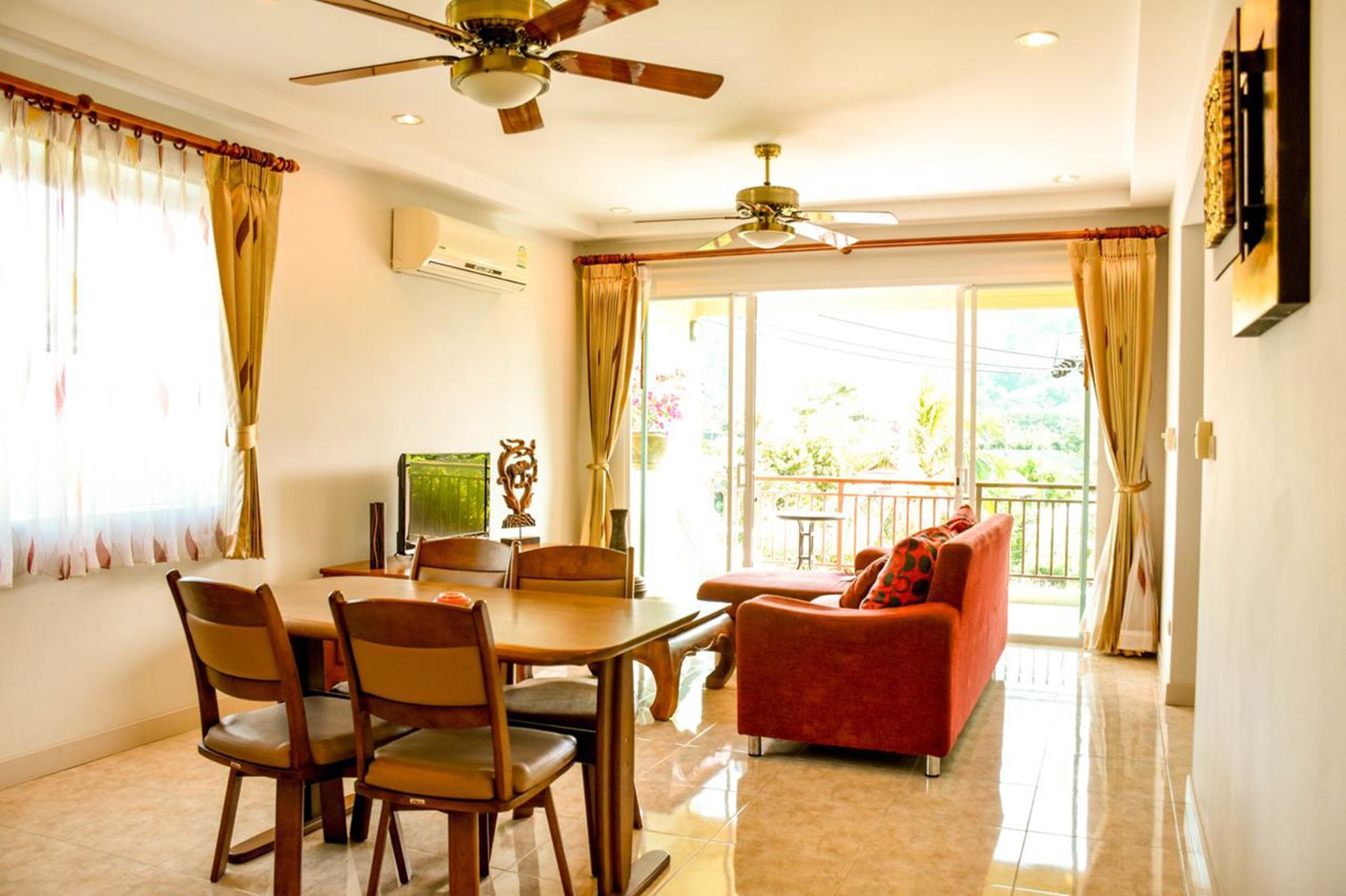 Baan Rosa Bangtao Apartment