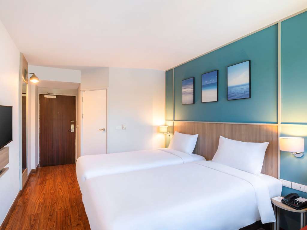 Hotel Ibis Phuket 3*