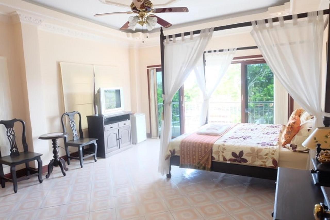Majestic Phuket. Guest house