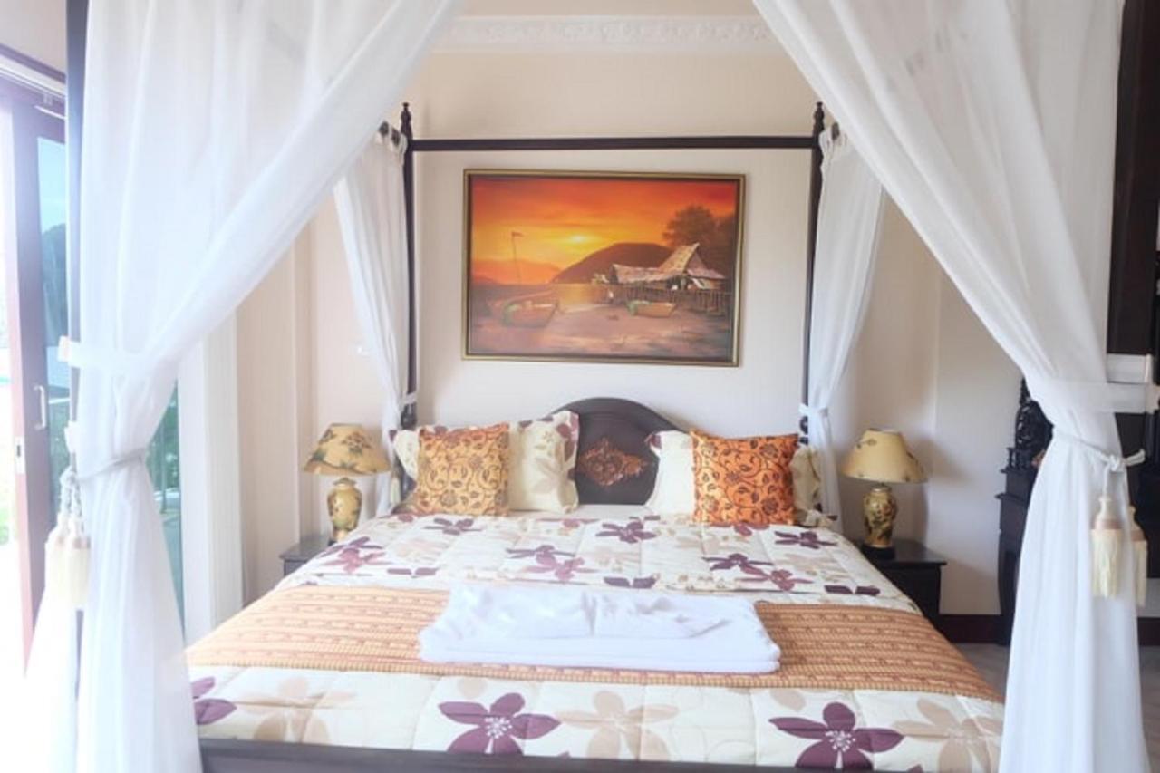 Guest house Majestic Phuket. Rawai