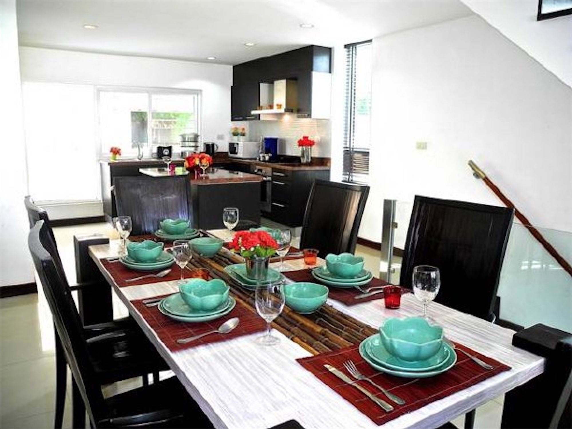 Sunrise 4 Bedrooms In *
