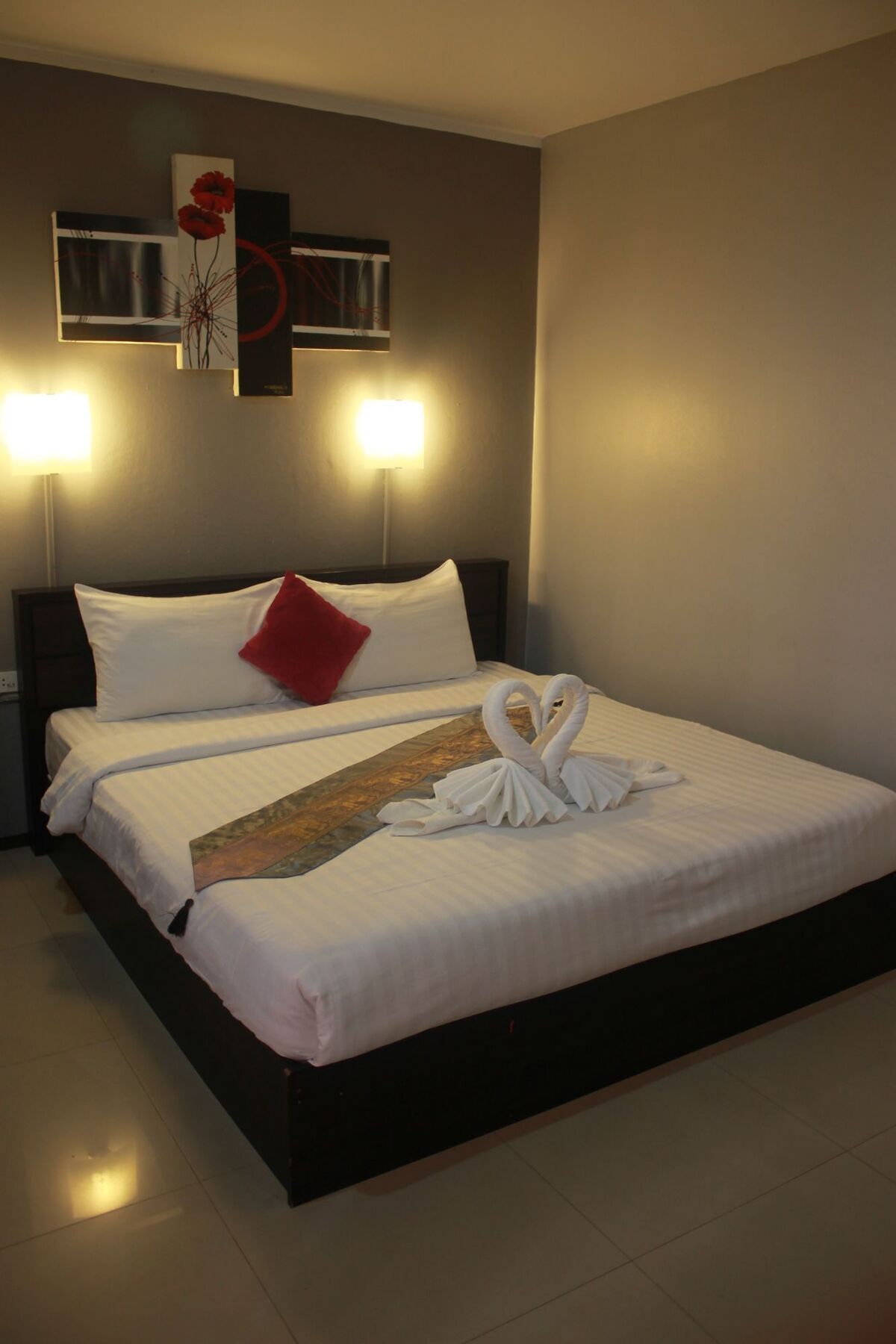 Hotel Holiday Home Patong