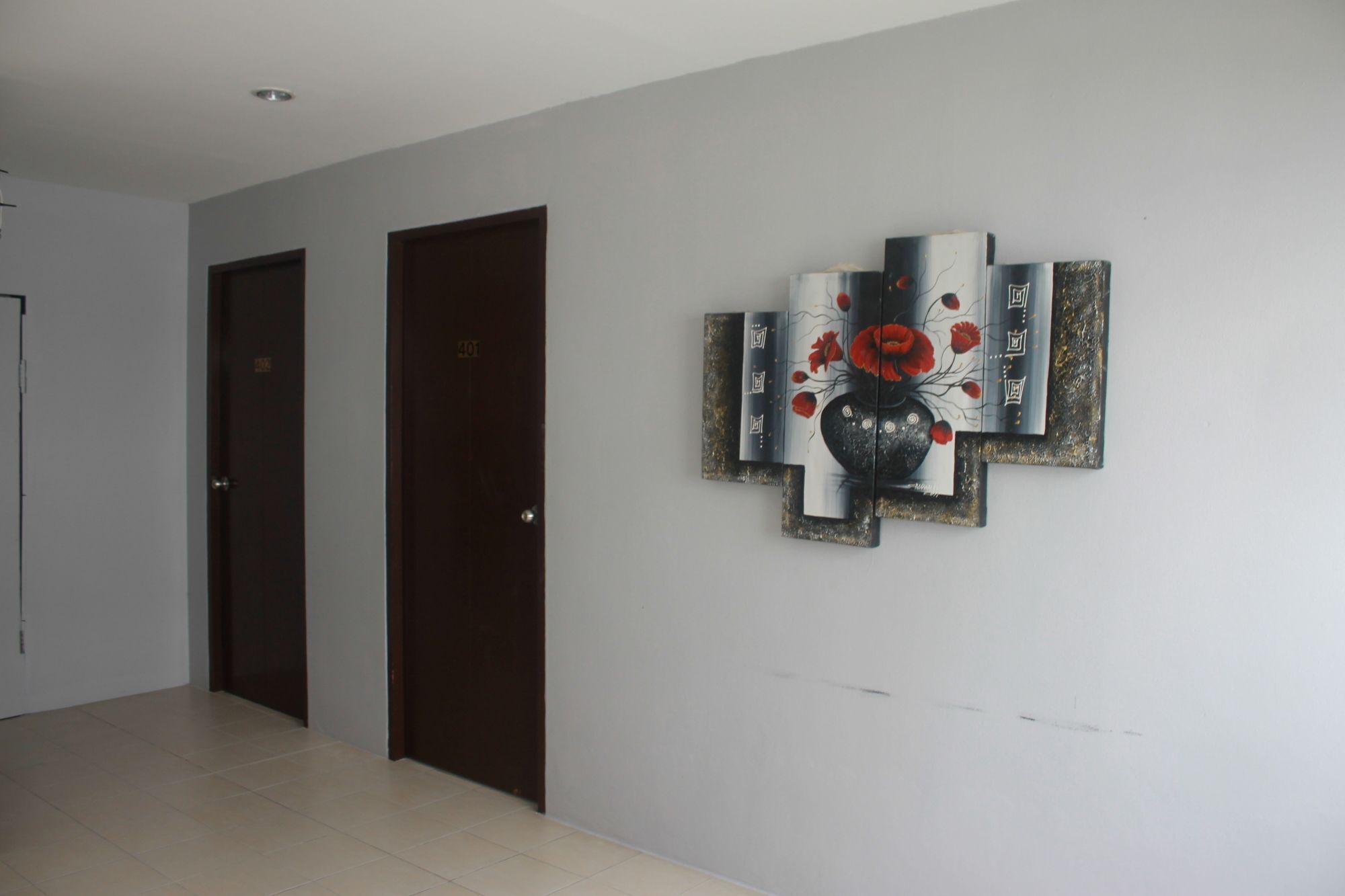 Holiday Home Patong Hotel 3*