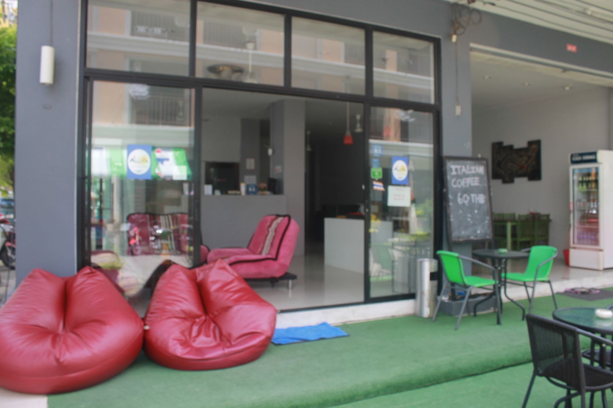 Holiday Home Patong Hotel 3*