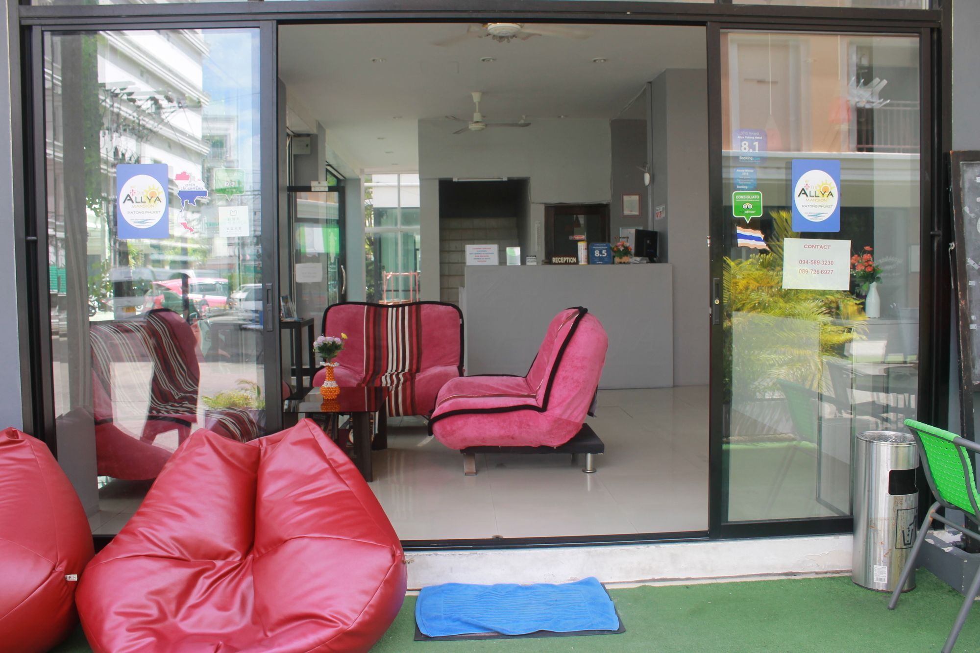 Holiday Home Patong Hotel 3*