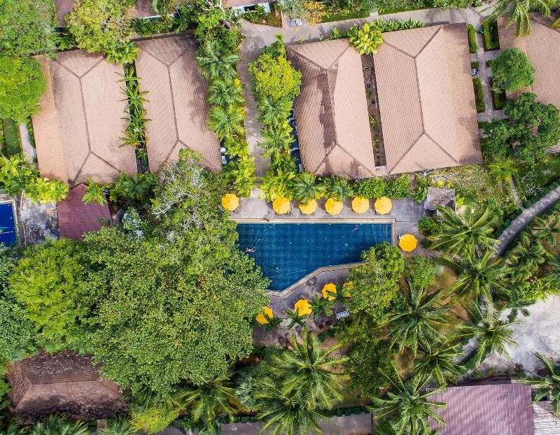 Resort And Nai Yang
