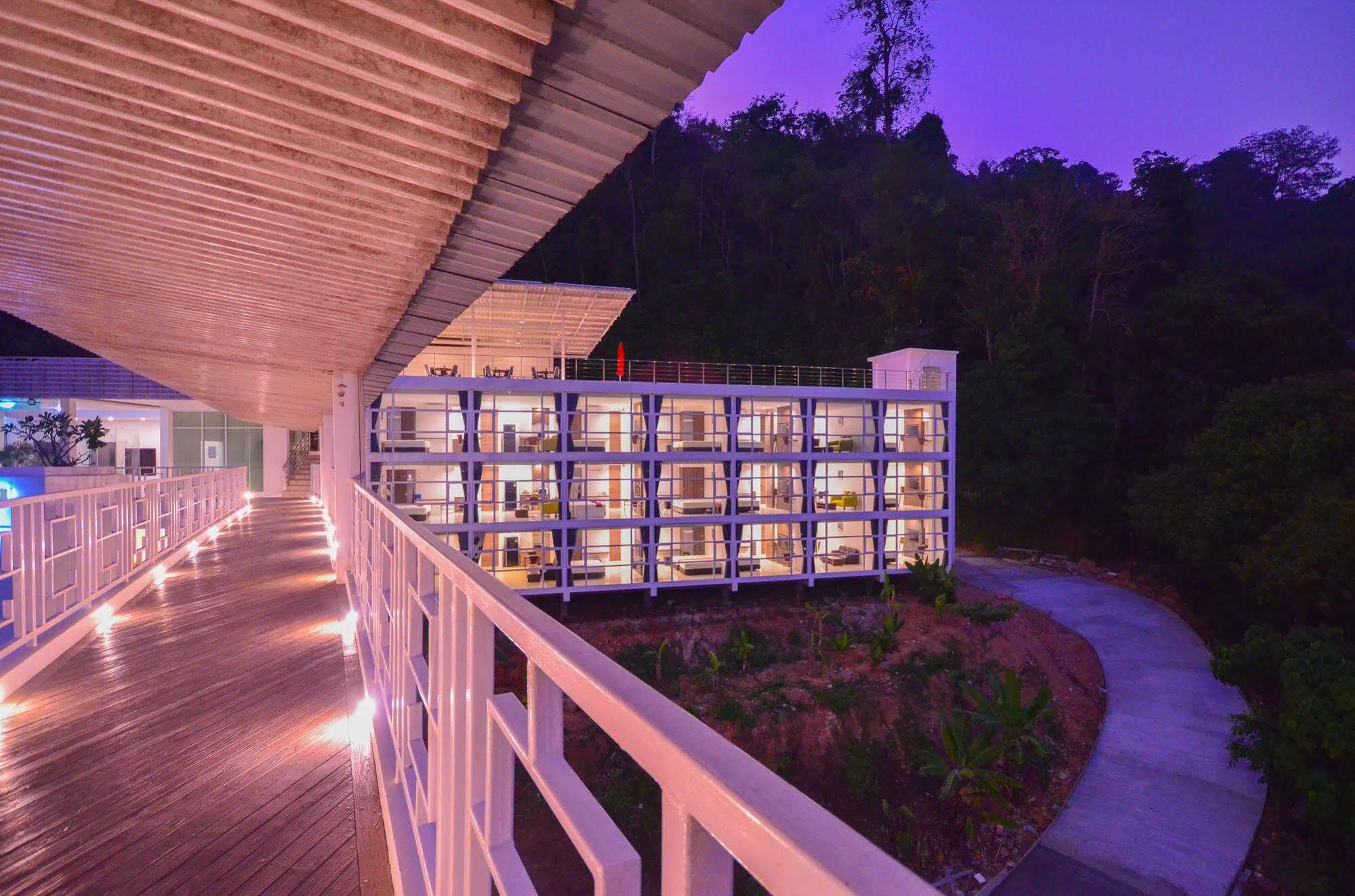 Hotel Hilltop Hotel Ratsada
