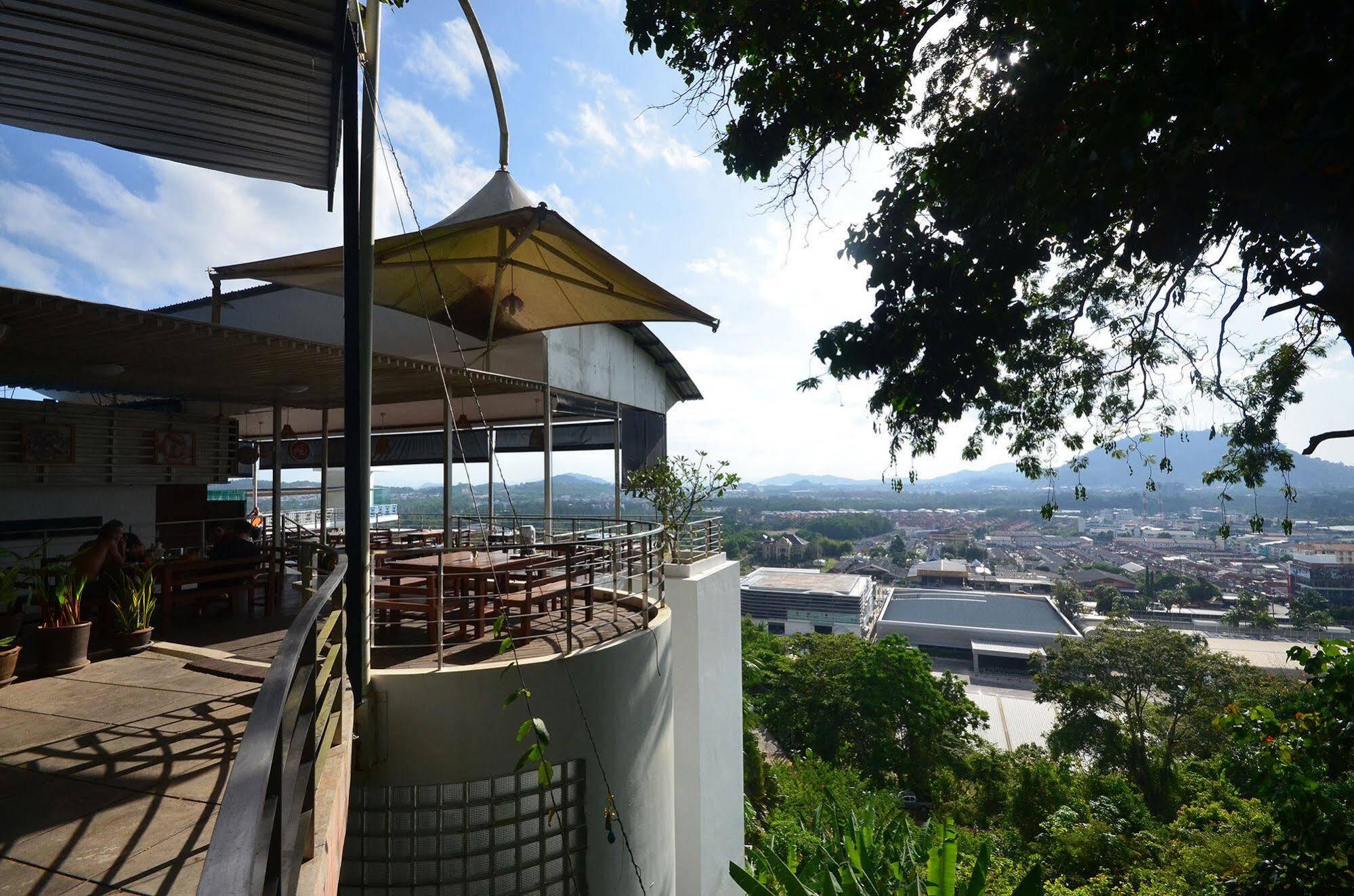 Hilltop Hotel