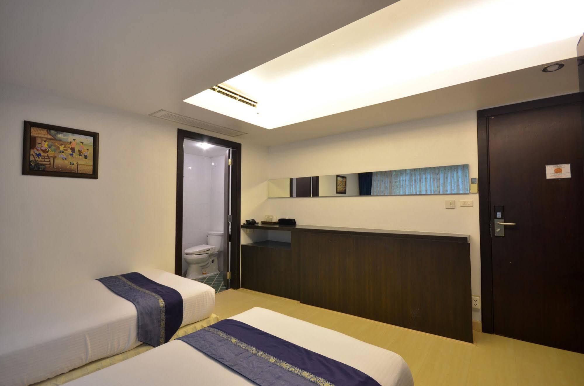 Hilltop Hotel 4*