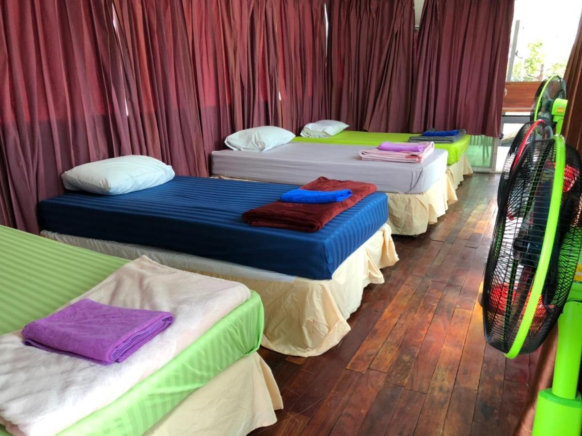 Aparthotel The Point At Airport
