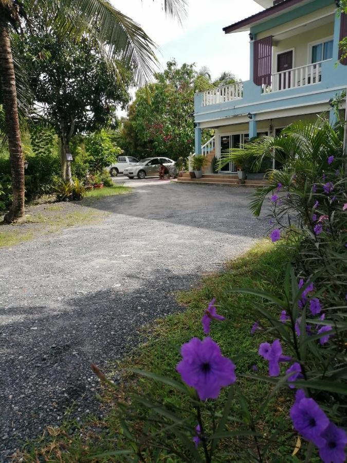 Hostel Baan Kalaya Garden *