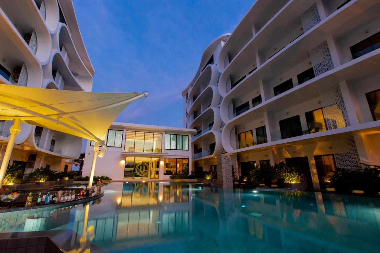 Resort Utopia Naiharn Nai Harn