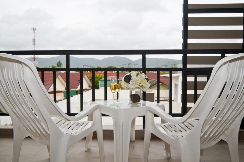 Oyo 358 Rattana Thalang Phuket