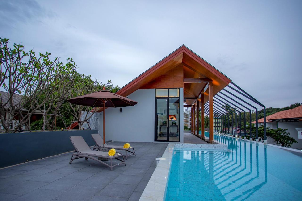 Hotel Surin Beach Residence