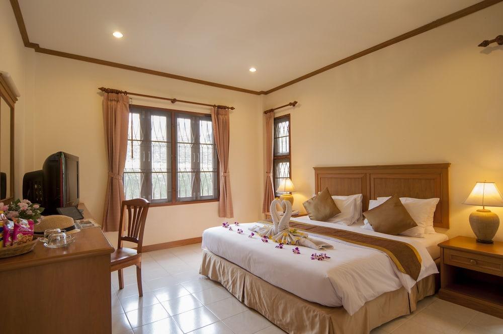 Resort Blu Pine & Pool Access - Sha 4*