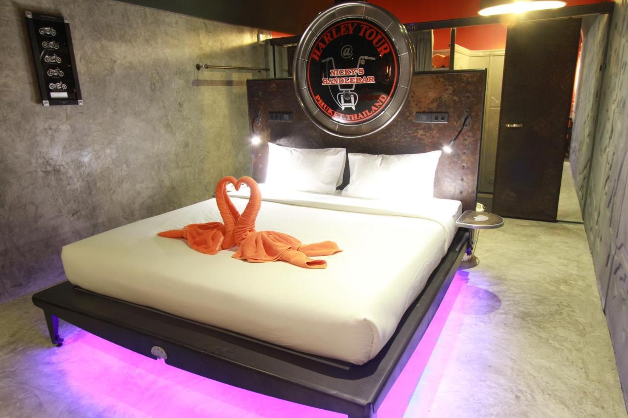 Nicky's Handlebar Hotel 3*