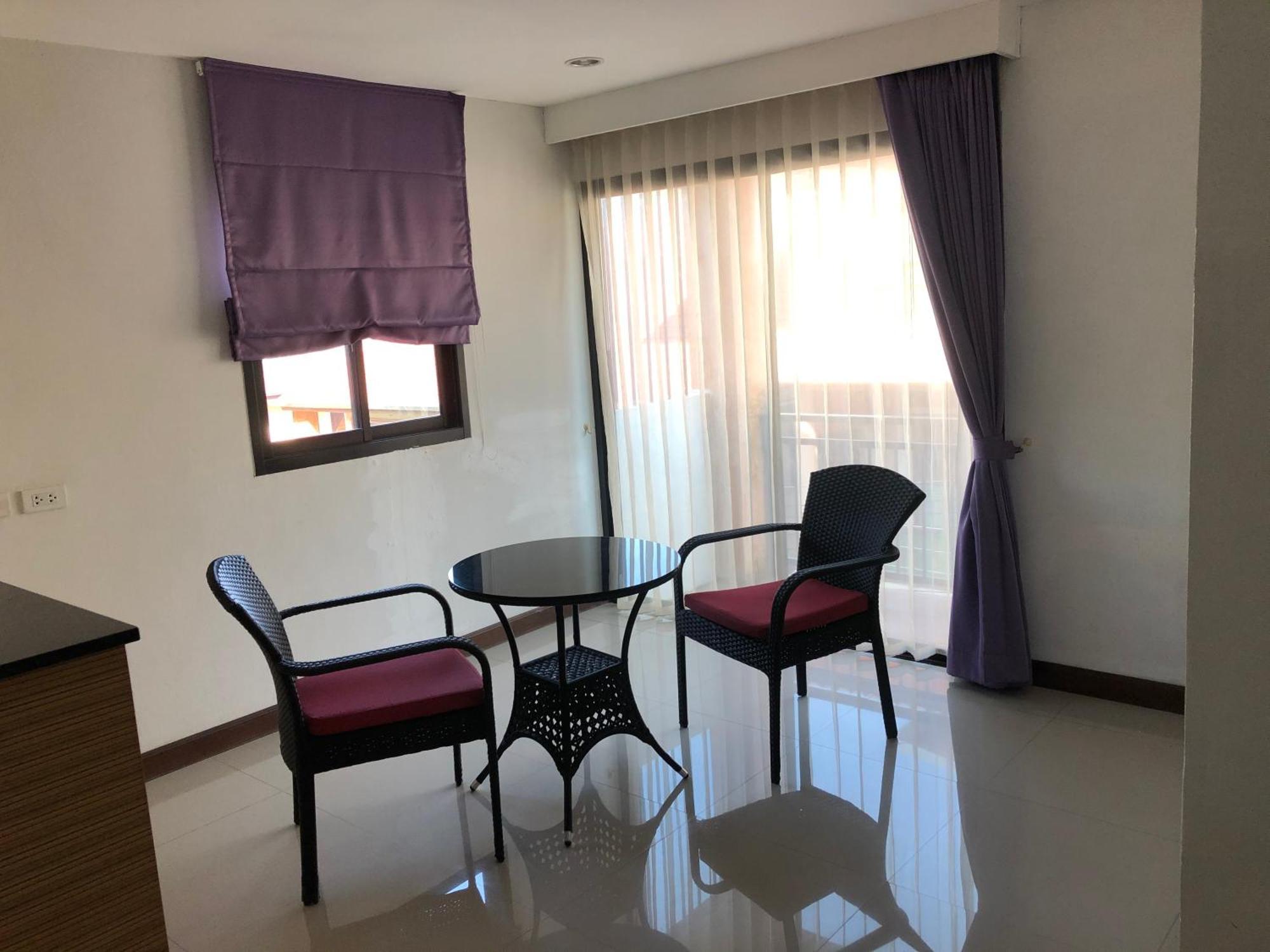 Kata Love Hotel
