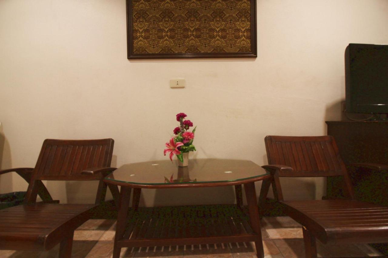 Hotel Baan Veerakit