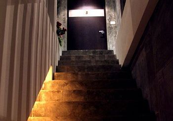 Apartment 3rd Street Cafe&