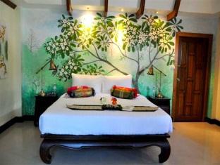 Acomodação com café da manhã  Villa Angelica Bed And Breakfast In Phuket 4*
