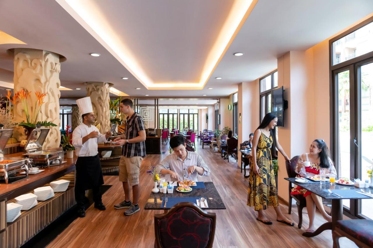 Novotel Phuket Vintage Park