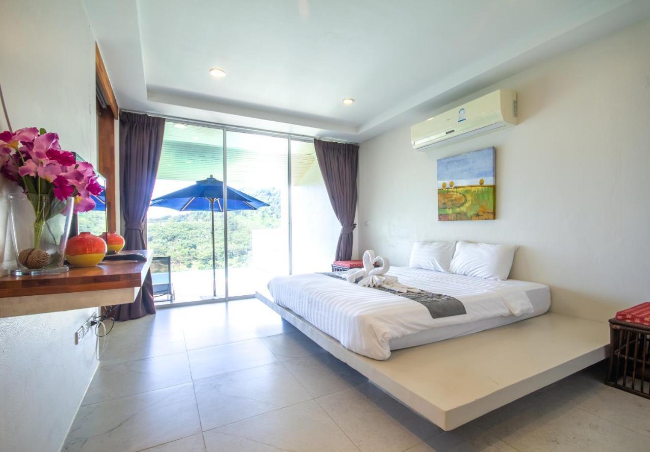 Grand Bleu Ocean View Pool Hotel