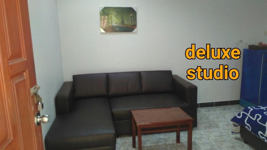 Apartment With Aircon N Kitchen *