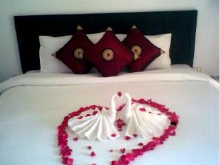 Monaburi Boutique