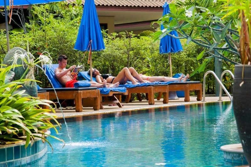 Blu Pine & Pool Access - Sha Phuket