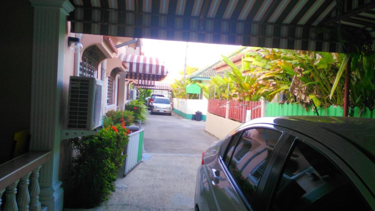 With Aircon N Kitchen Apartment