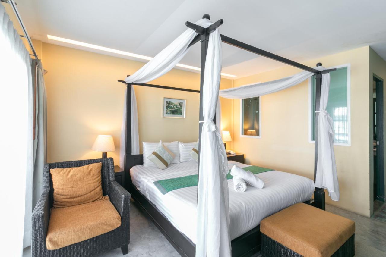 Hotel Baan Phuanda Phuket
