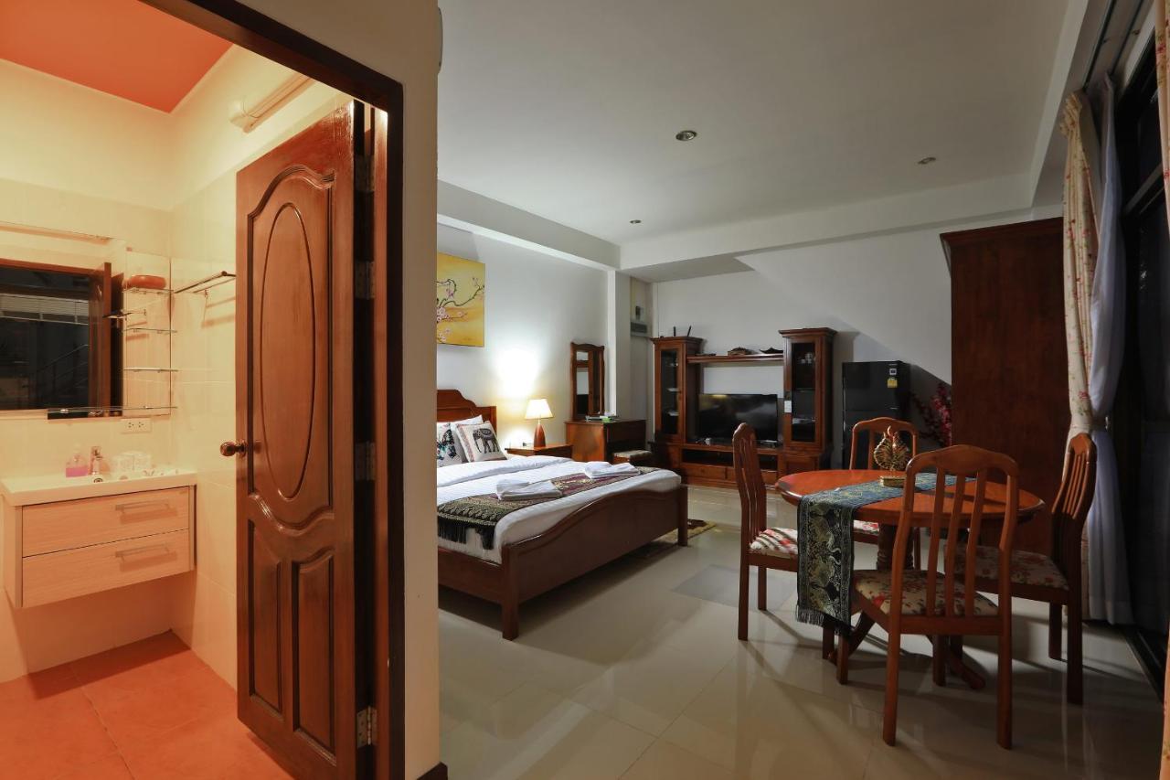 Palm Oasis Apartment