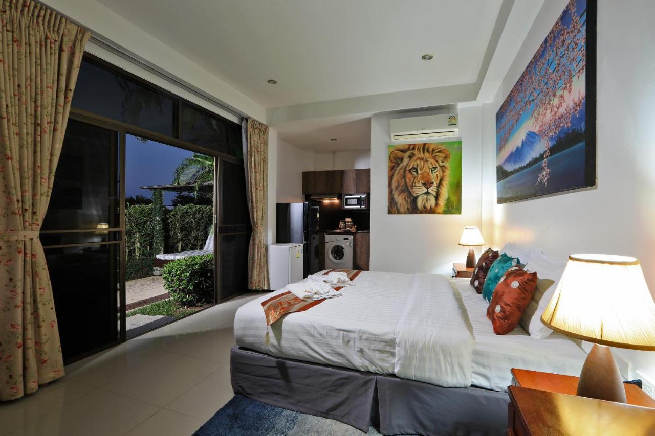 Palm Oasis Apartment